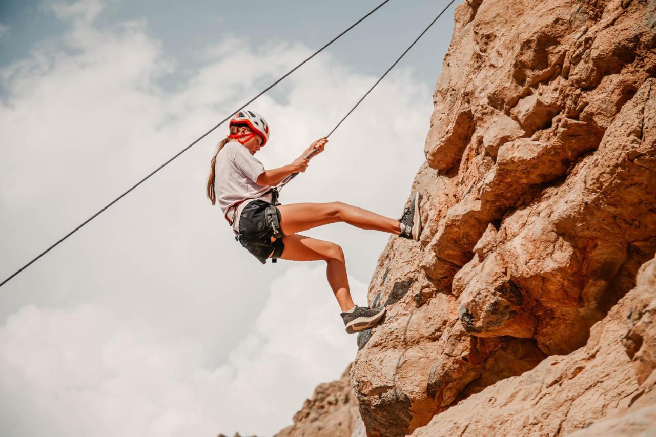 Bear Grylls Explorers Camp Ras al-Khaimah Exterior foto